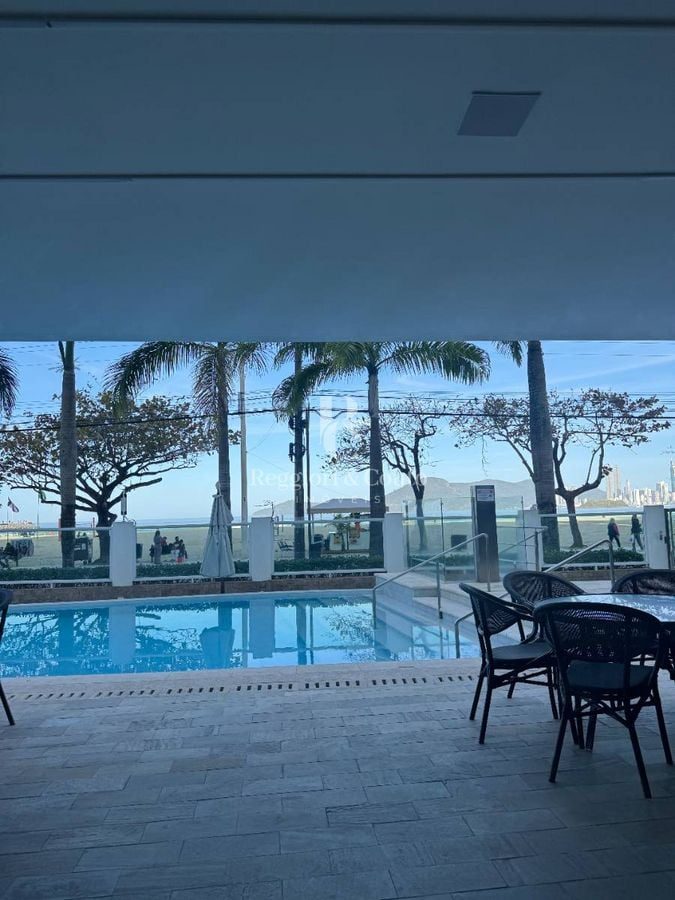 Apartamento 167 m² · Pioneiros