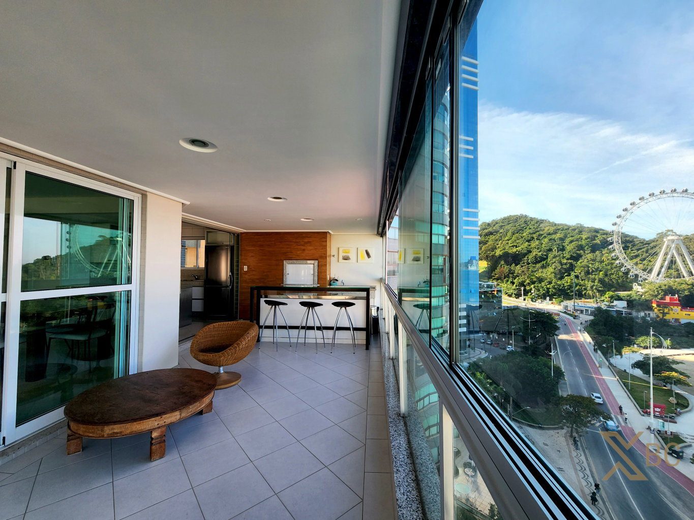 Apartamento 193 m² · Barra Norte