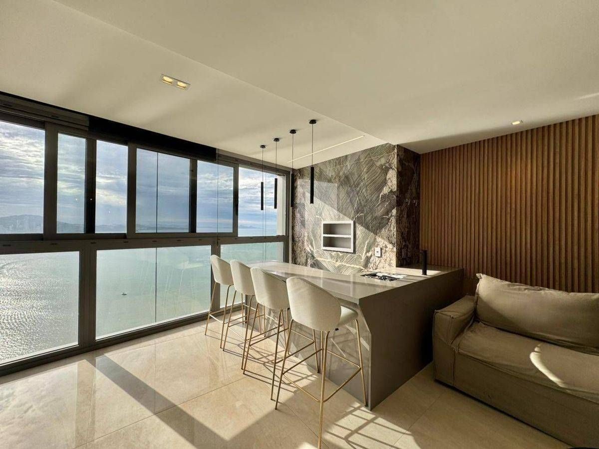 Apartamento 230 m² · Centro
