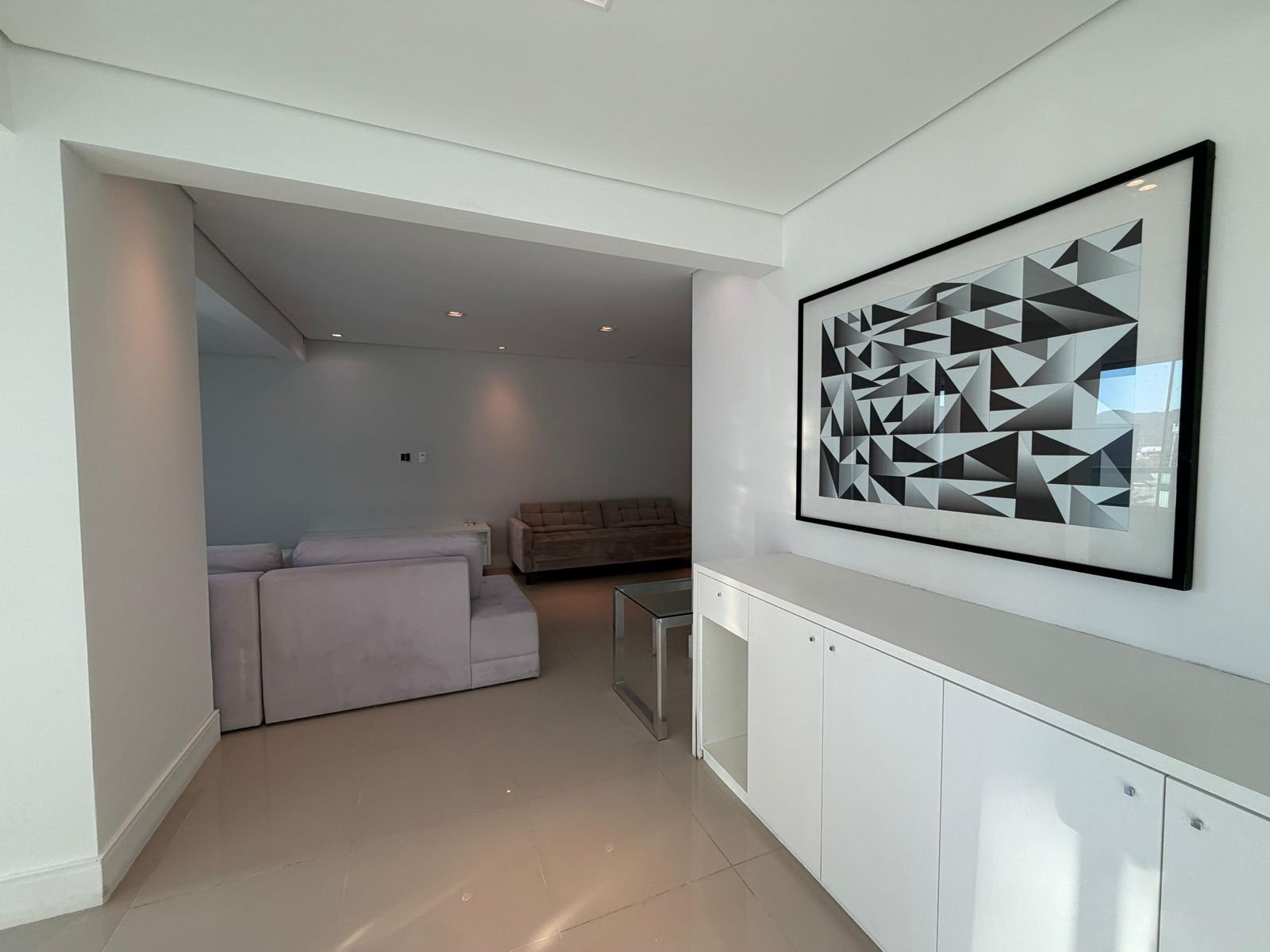 Apartamento 292 m² · Piscina privativa · Barra Sul