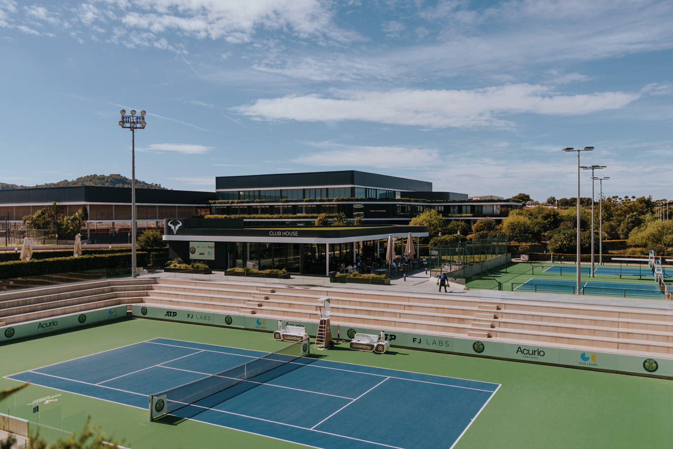 Club House da Rafa Nadal Academy em Mallorca — referência