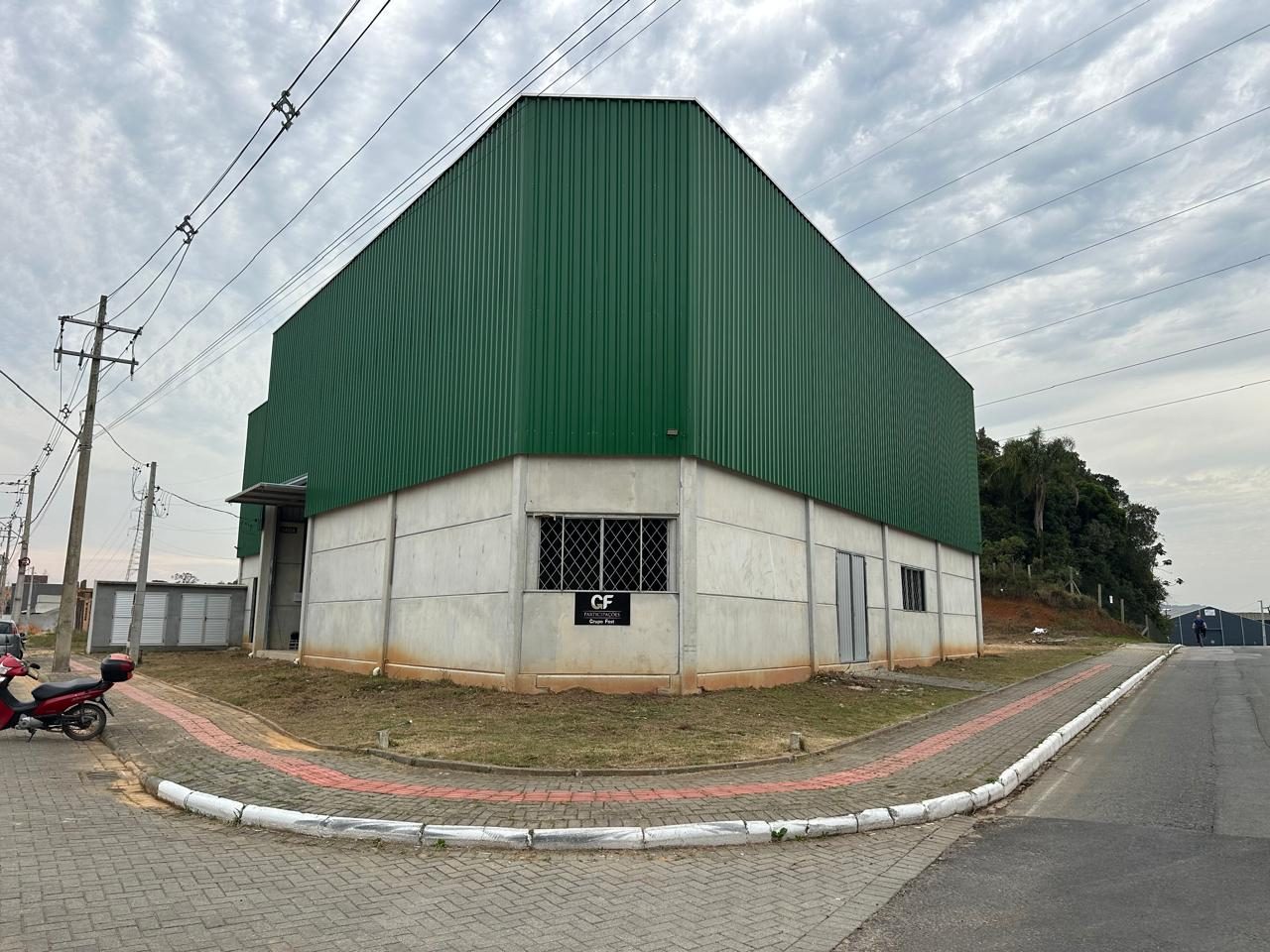 Galpão 584 m² · Itaipava