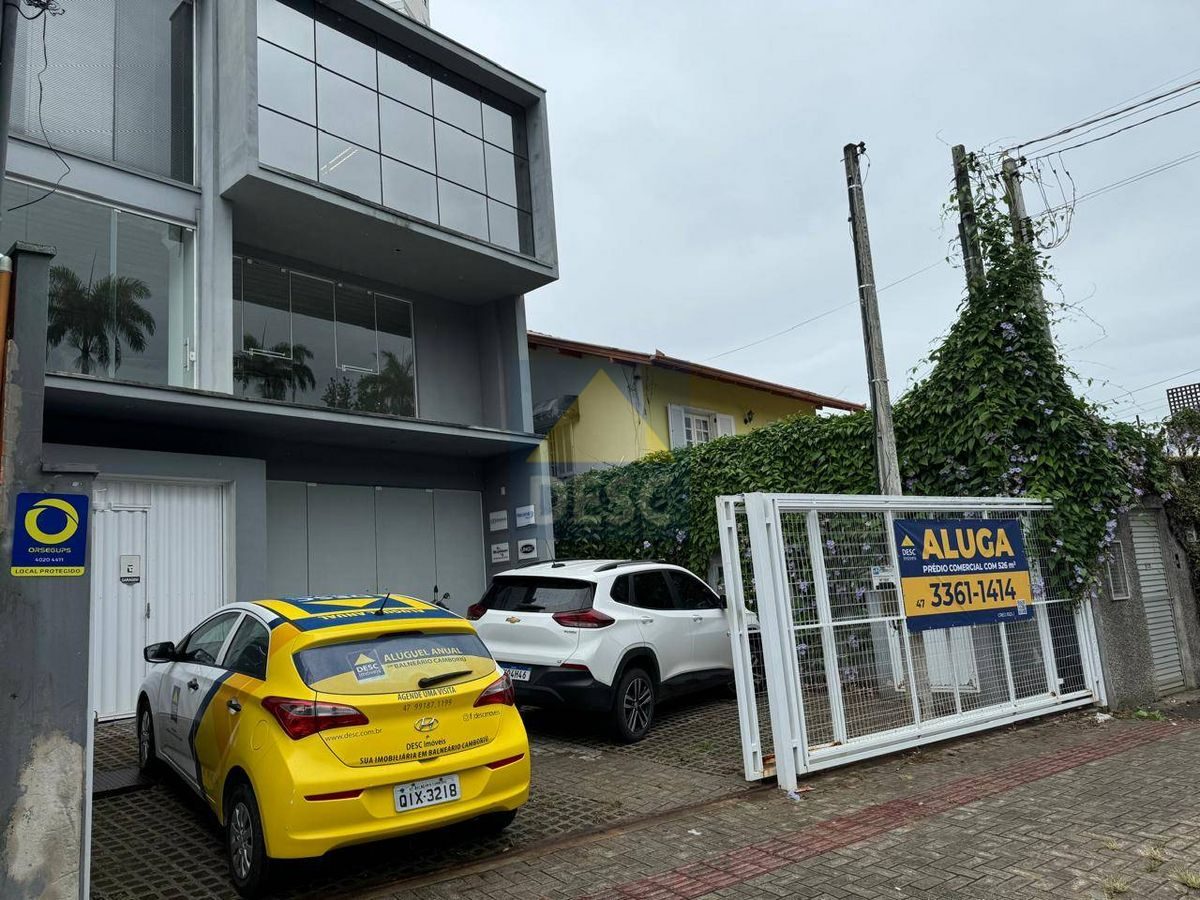 Sala comercial 526 m² · Fazenda