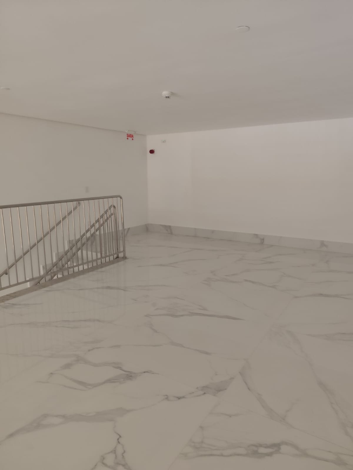 Loja comercial 185 m² · La Rocca